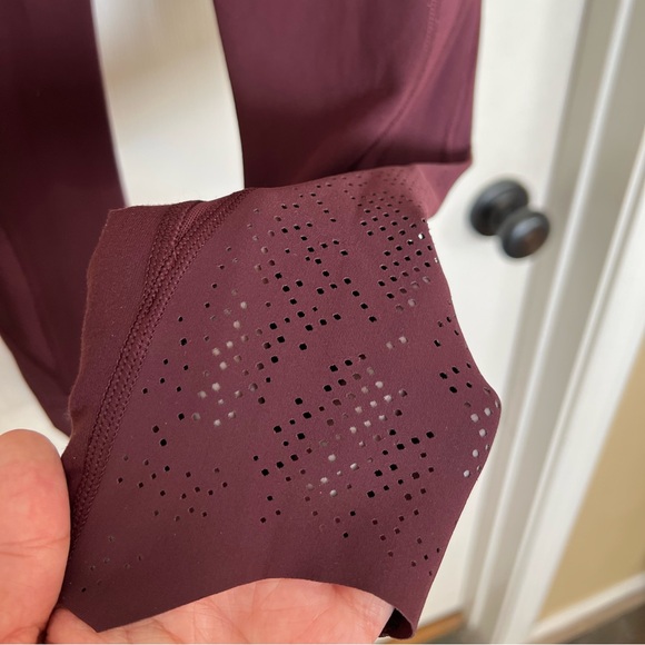 RARE! Lululemon 🍋 Wunder Under Pant Hi-Rise Laser Cut Size 4 - Picture 6 of 10